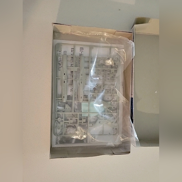 Trumpeter J-7EB Model Kit - Picture 3 of 7